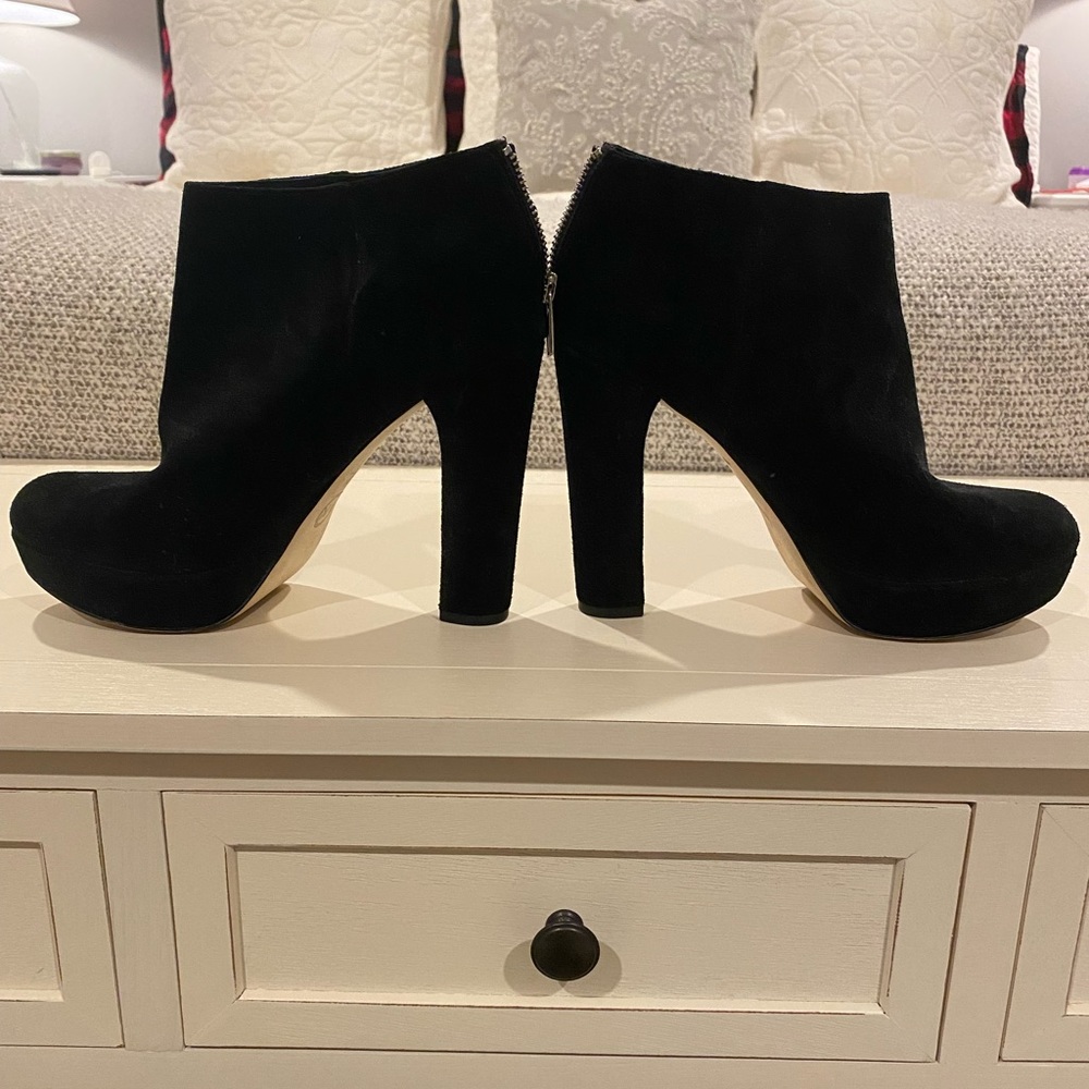 Michael Kors black heeled platform booties - size 9 with silver hardware